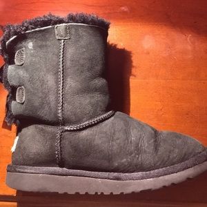 Uggs girls shoe
